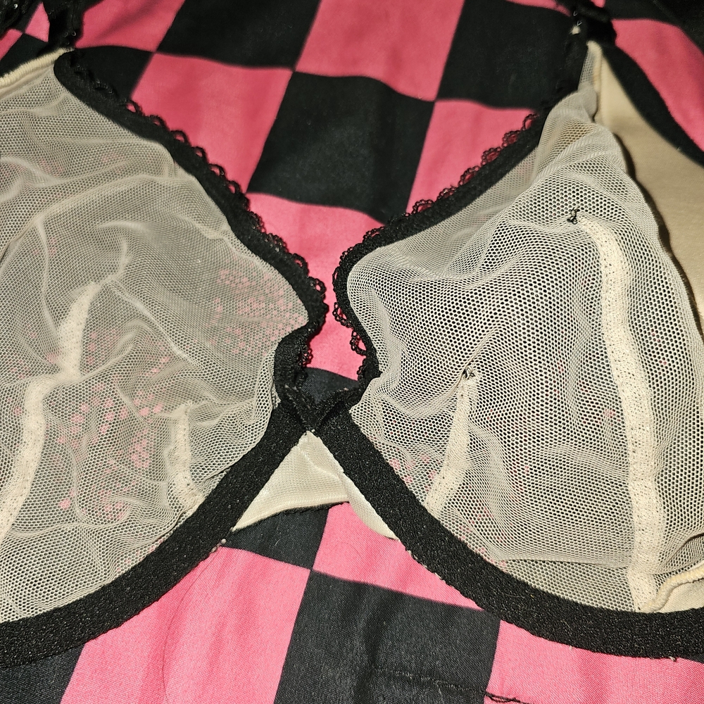 Very Sexy Unlined Victoria Secret Lace Bra 36dd - Picture 8 of 9